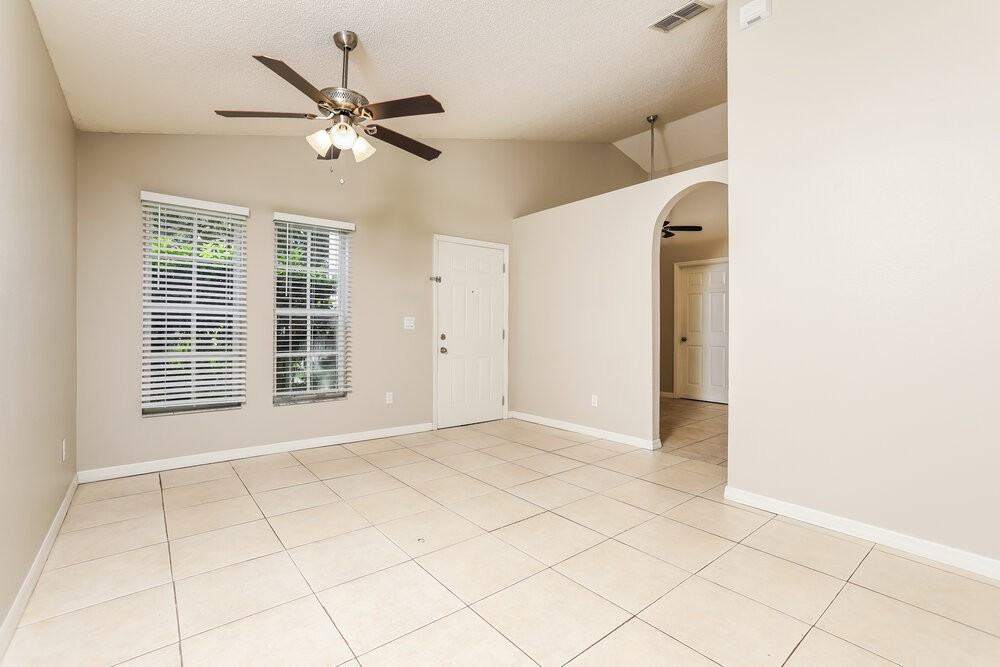 665 Buckingham Dr - Photo 3 of 16