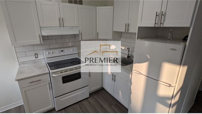 554 Brandon Ave - Photo 2 of 9