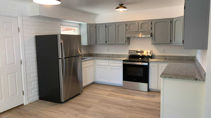 100 Mckinney St #B - Photo 2 of 8