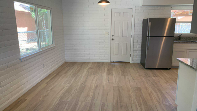 100 Mckinney St #B - Photo 3 of 8