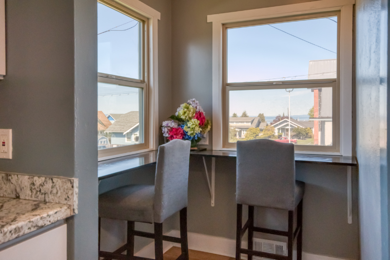 127 E 14th St #1 - Photo 3 of 17