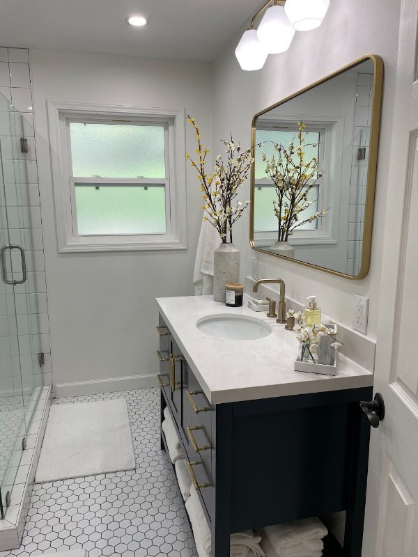 3737 Lakeshore Dr - Photo 6 of 28