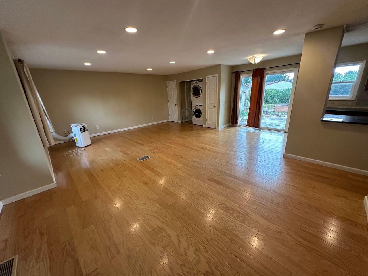 5275 Highline Pl - Photo 2 of 16