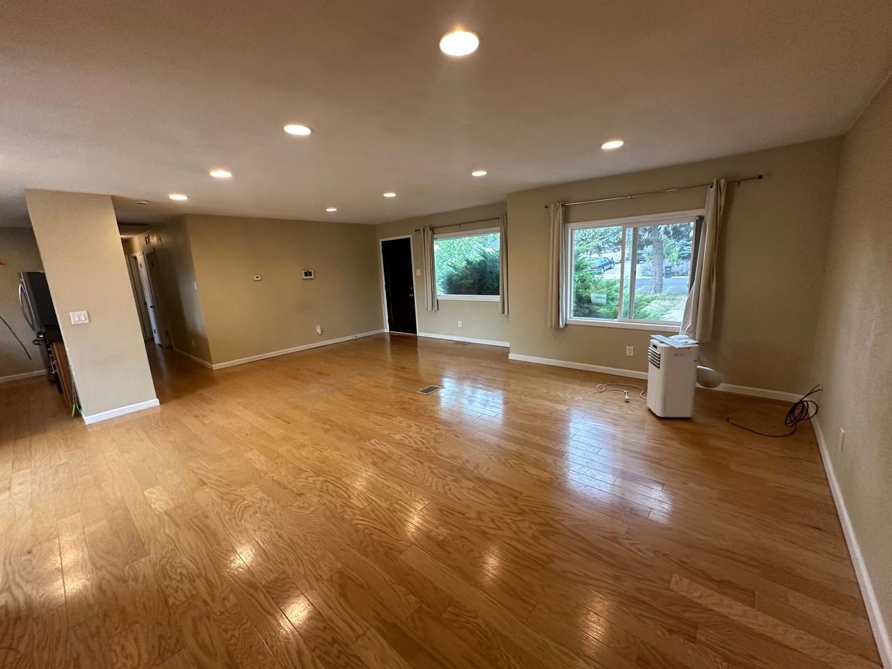 5275 Highline Pl - Photo 3 of 16