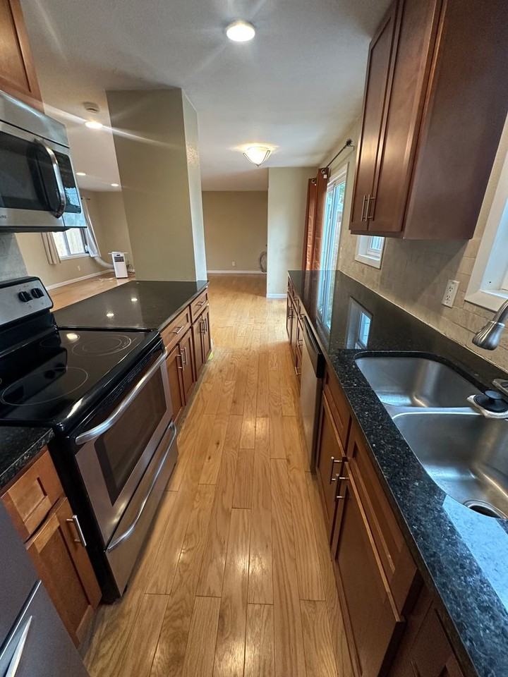 5275 Highline Pl - Photo 5 of 16