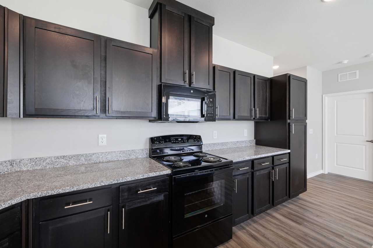 The Crossing at Clear Creek - Photo 4 of 41