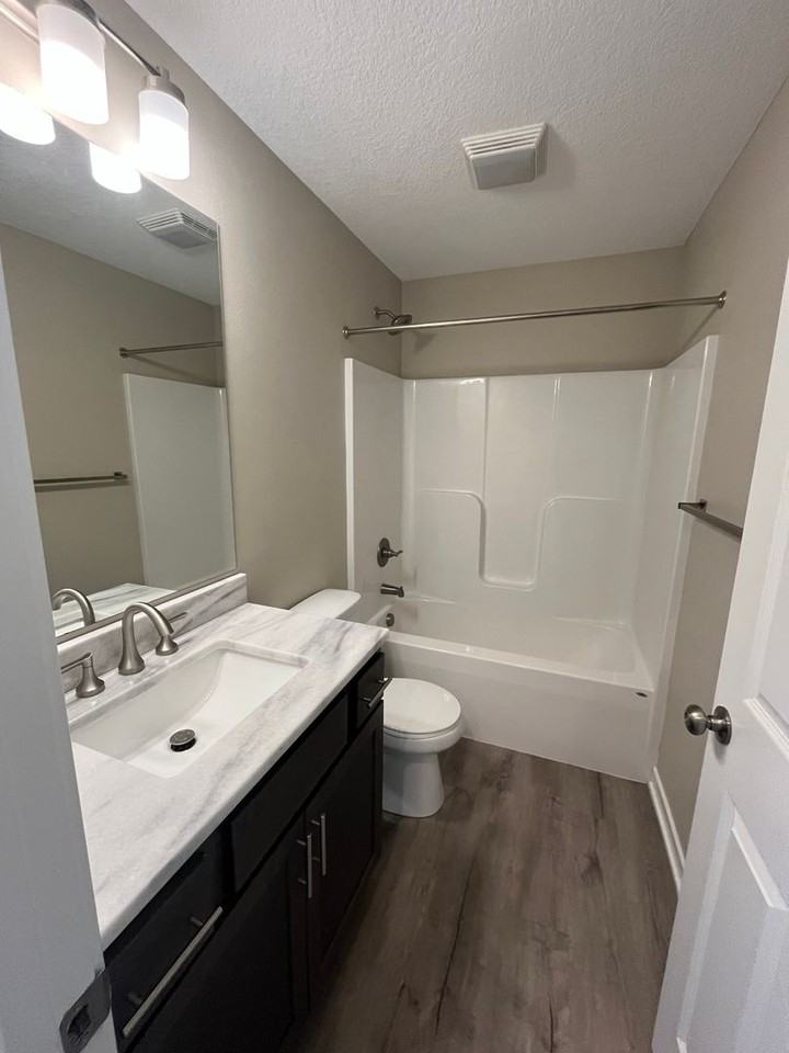 1665 20th Ave Se - Photo 4 of 25