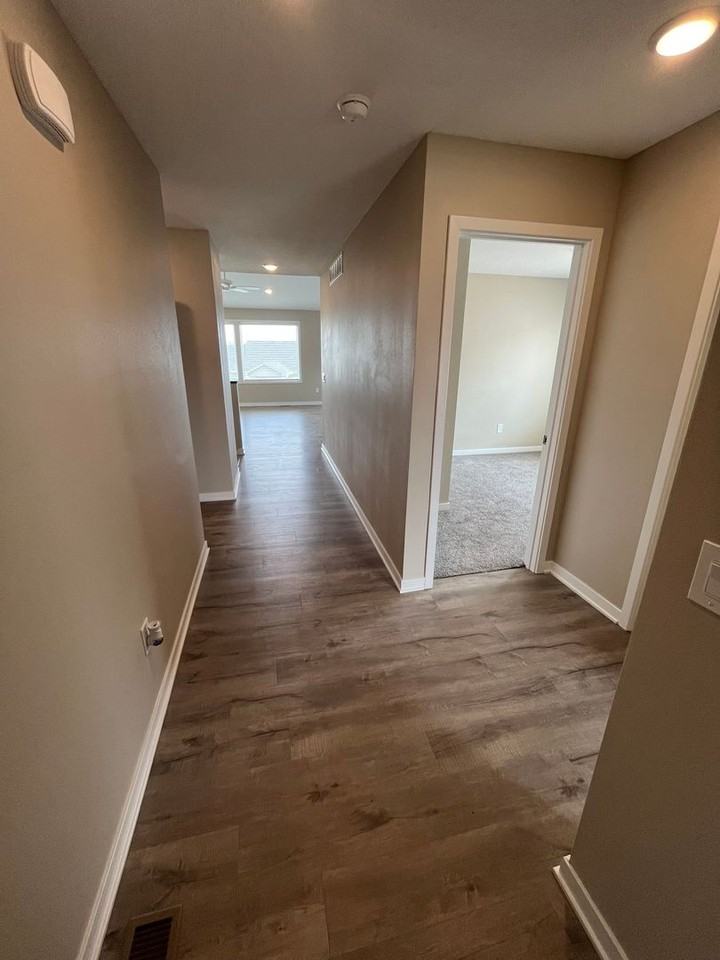 1665 20th Ave Se - Photo 6 of 25