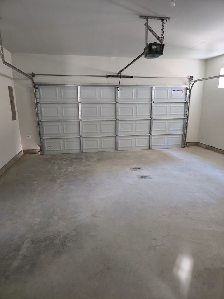 808 Meadowcrest Dr - Photo 2 of 20