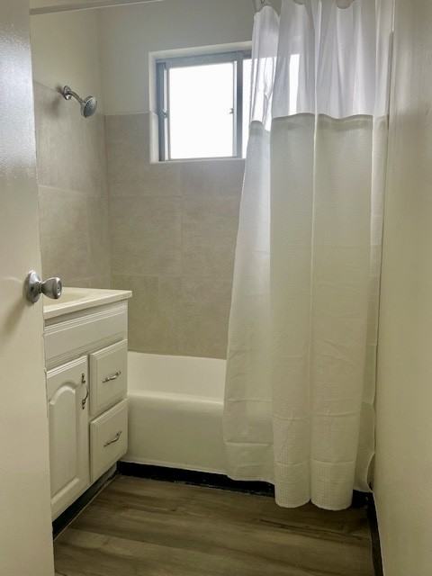 4068 Oakcrest Dr #B - Photo 5 of 9