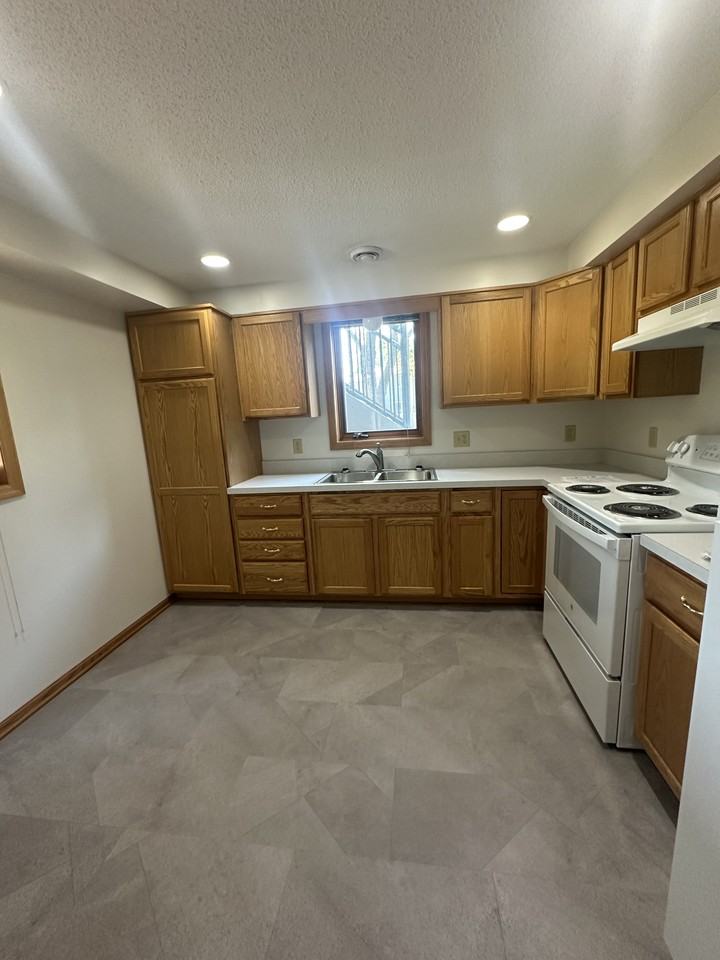 2837 County Road H2 - Photo 2 of 17