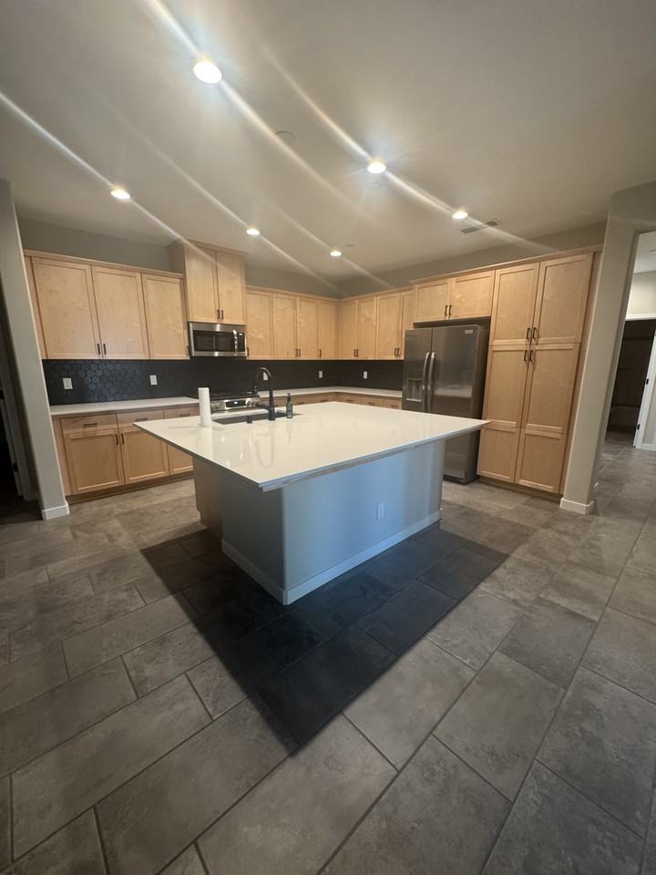 850 Livio Way #NA - Photo 3 of 16