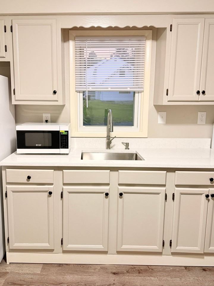 Pet-friendly Apartments for Rent in Hartford, VT! - Photo 3 of 27