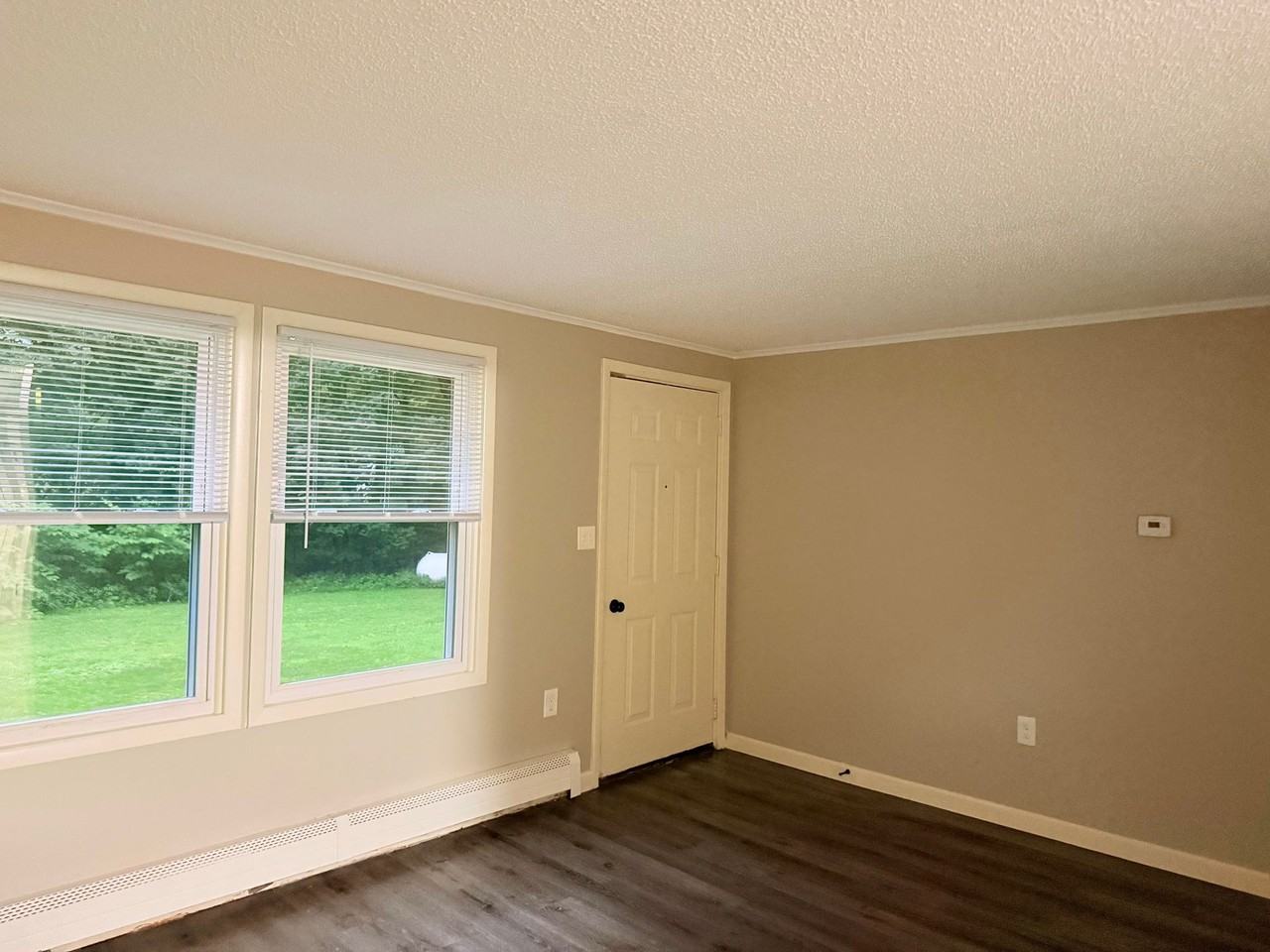 Pet-friendly Apartments for Rent in Hartford, VT! - Photo 4 of 27