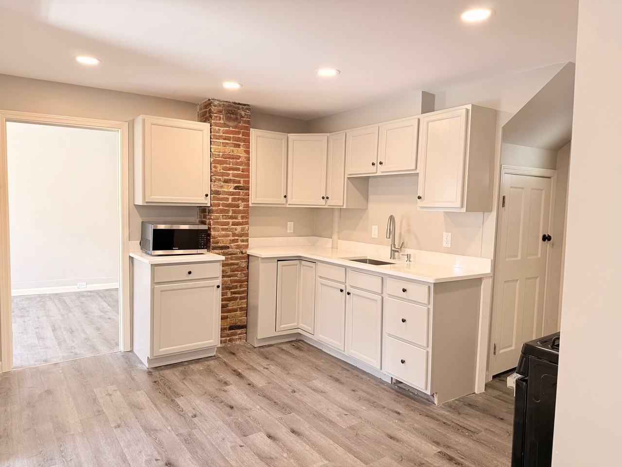 Pet-friendly Apartments for Rent in Hartford, VT! - Photo 6 of 27