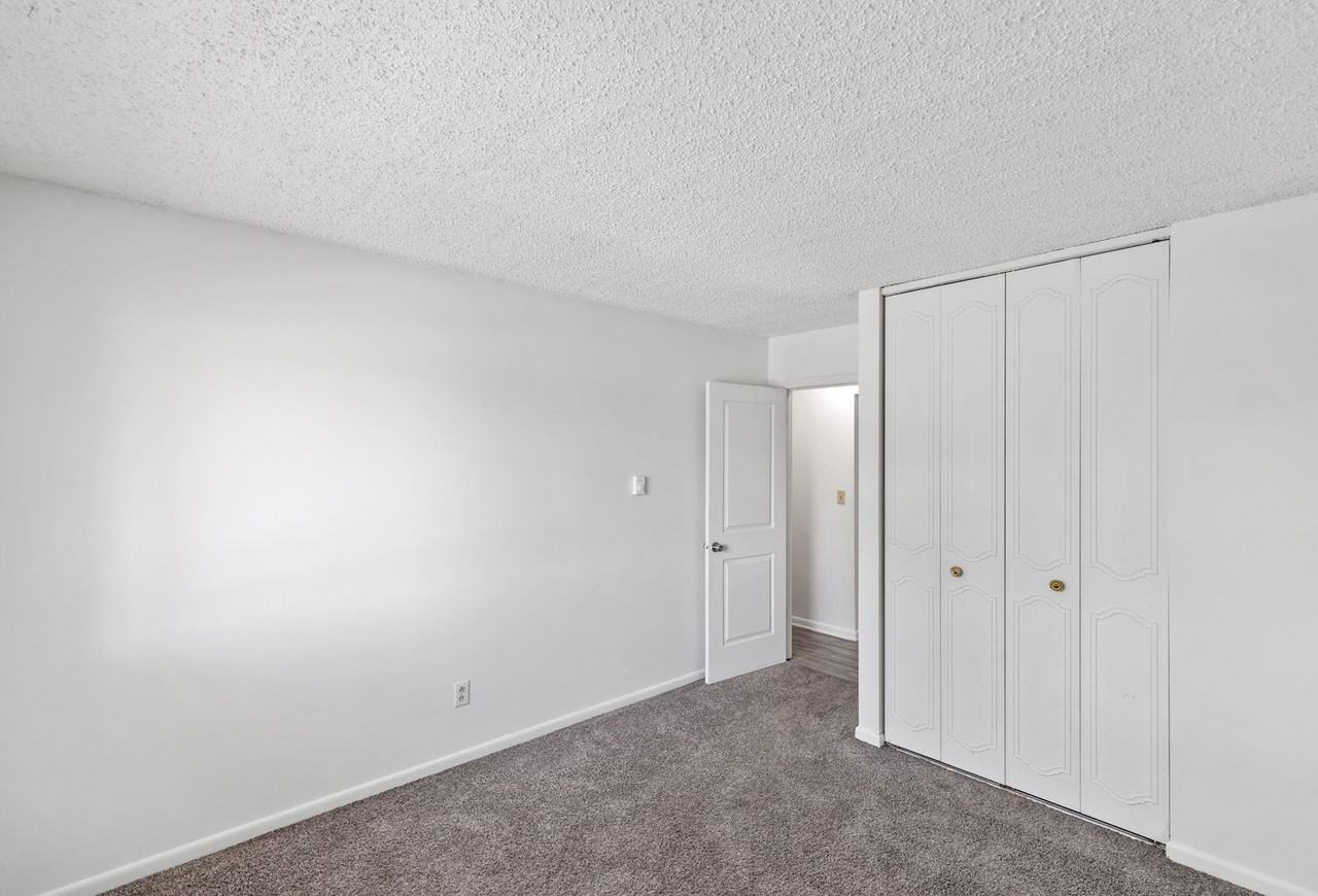 Crestview Apartments (Crestview 23 LLC) - Photo 7 of 12