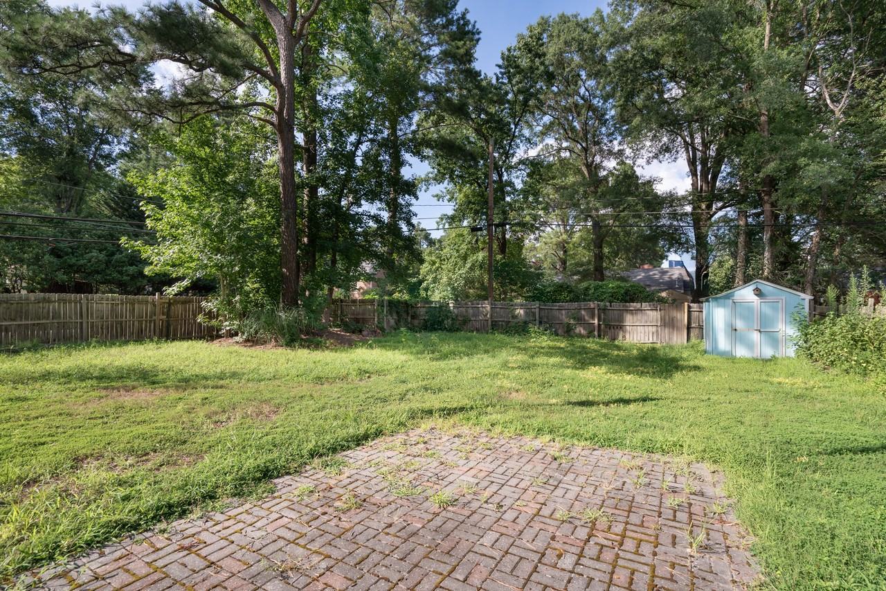 5206 Lee Ave - Photo 7 of 25