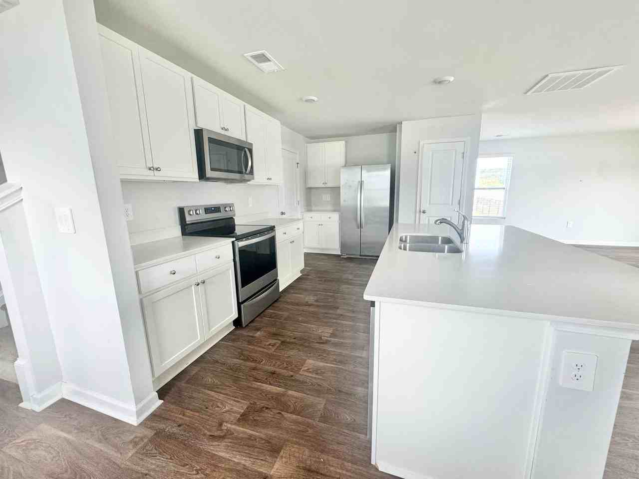 194 Windsong Dr - Photo 2 of 17