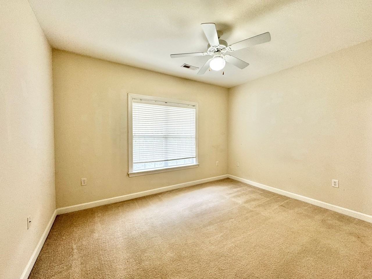 108 Sunset Cir #202 - Photo 5 of 15