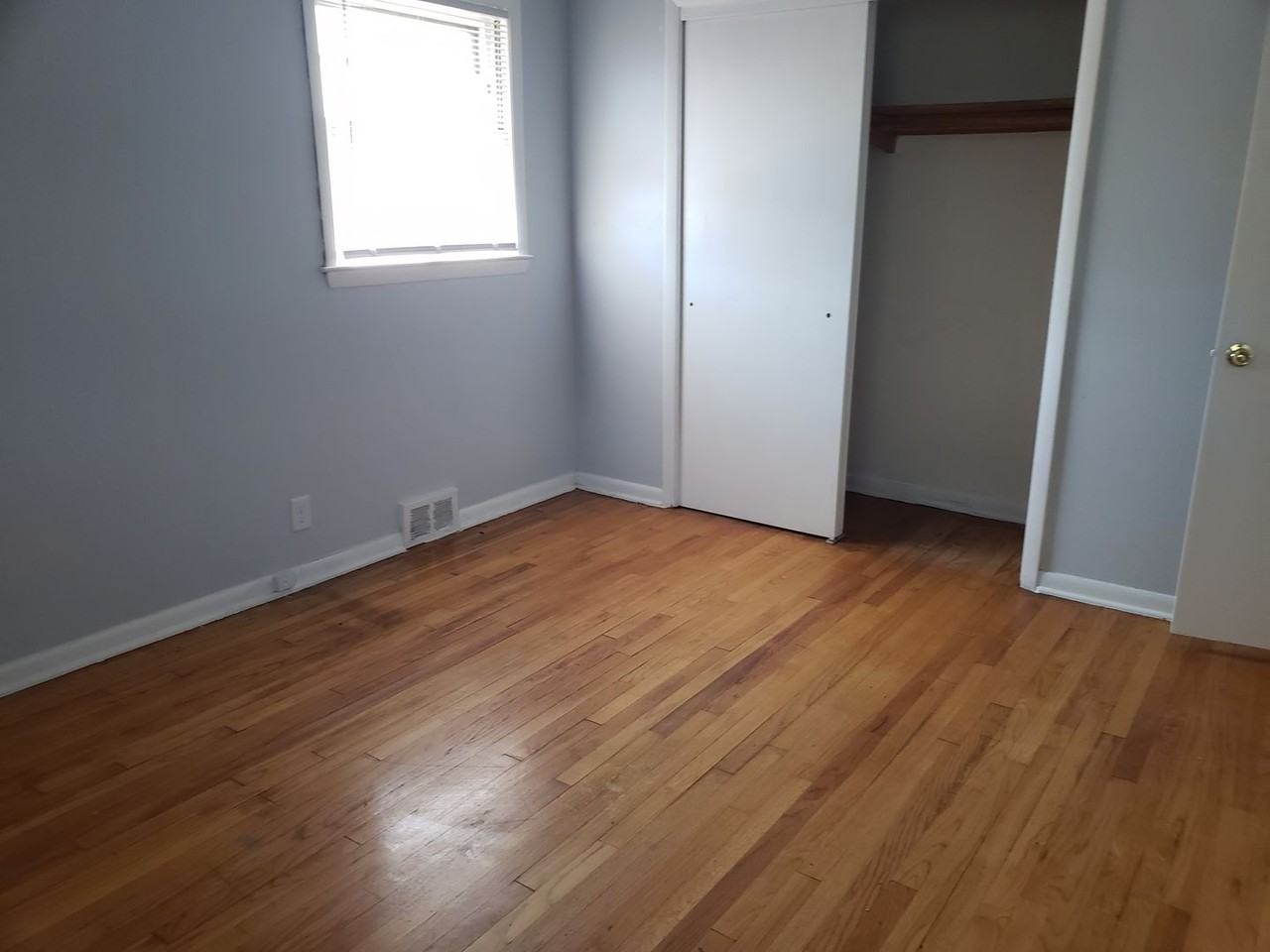 5618 N 27th St - Photo 2 of 16