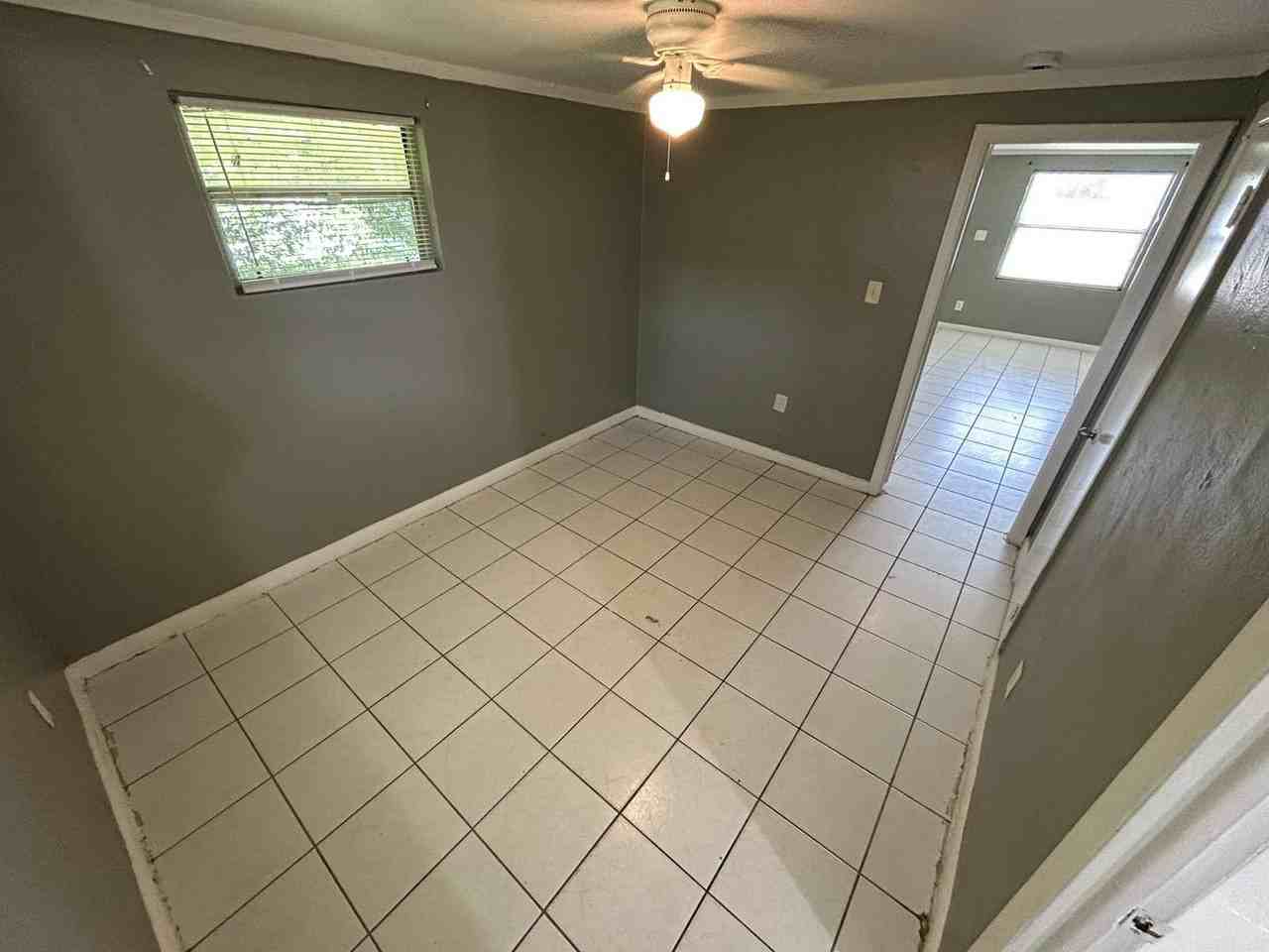 1338 E 137th Ave - Photo 6 of 11