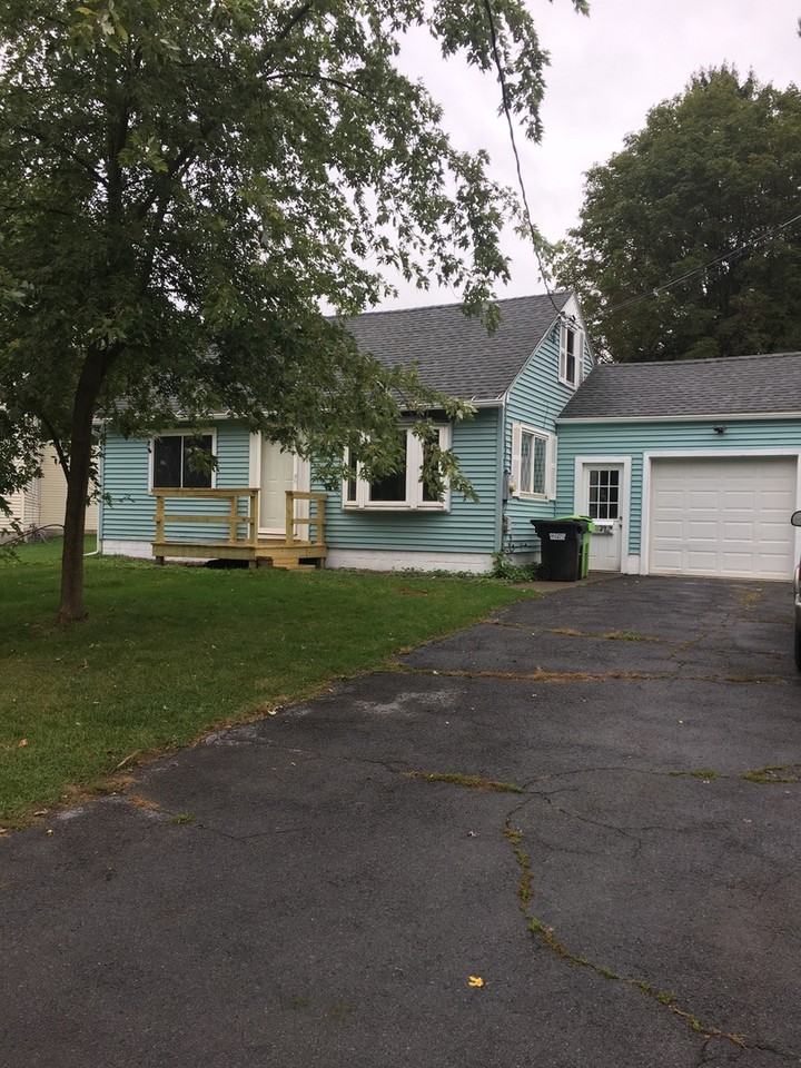 103 Ivon Dr - Photo 2 of 4