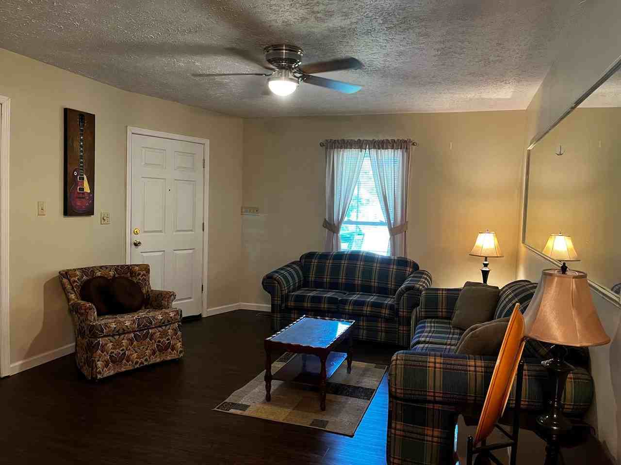 101 Outrigger Rd - Photo 3 of 17