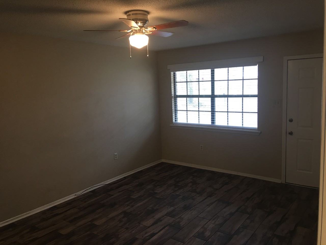 1714 Marilyn Dr - Photo 3 of 17