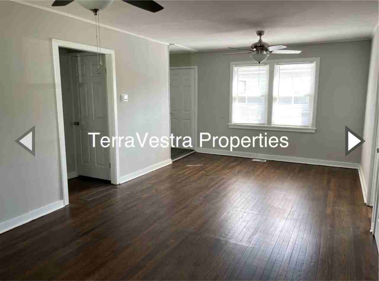 1207 1st Ave - Photo 3 of 15