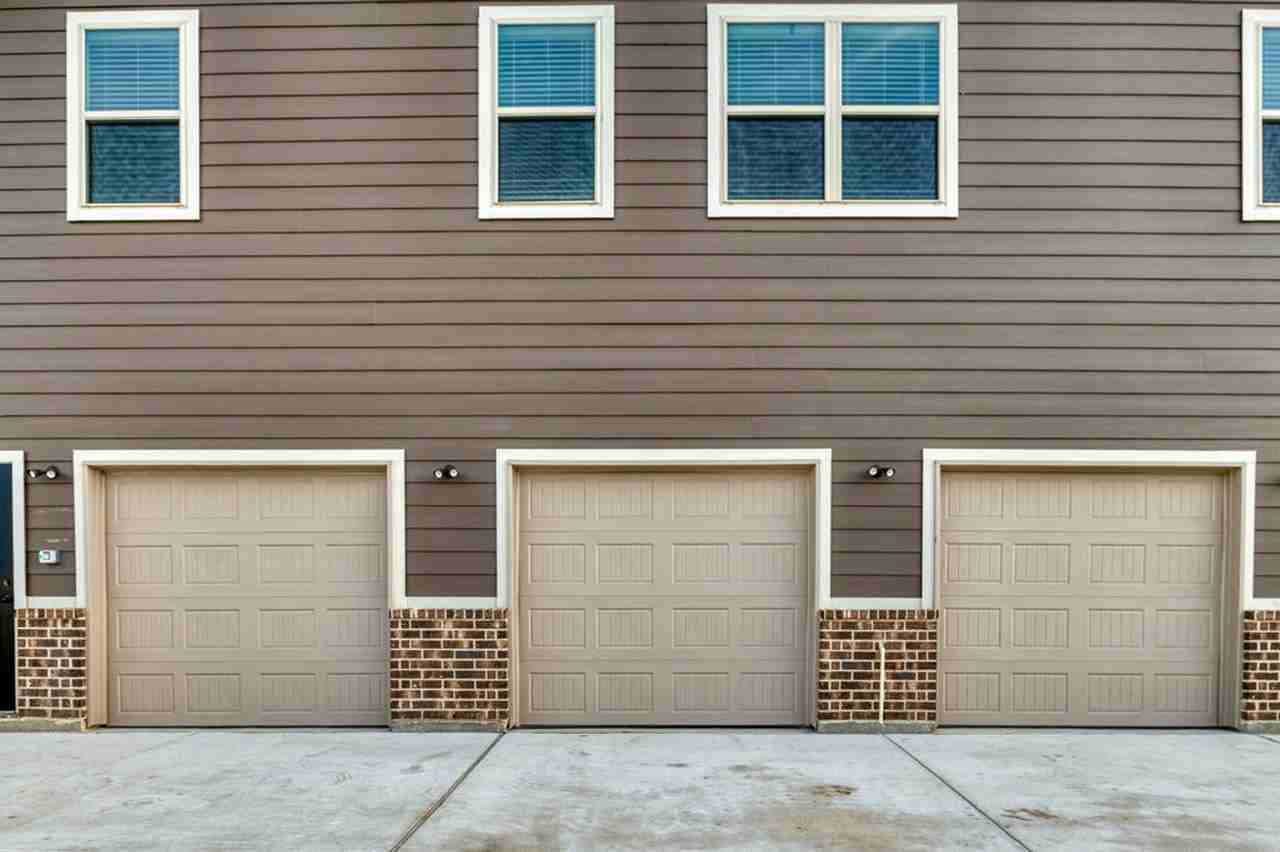 745 Harvest Moon Dr - Photo 4 of 18
