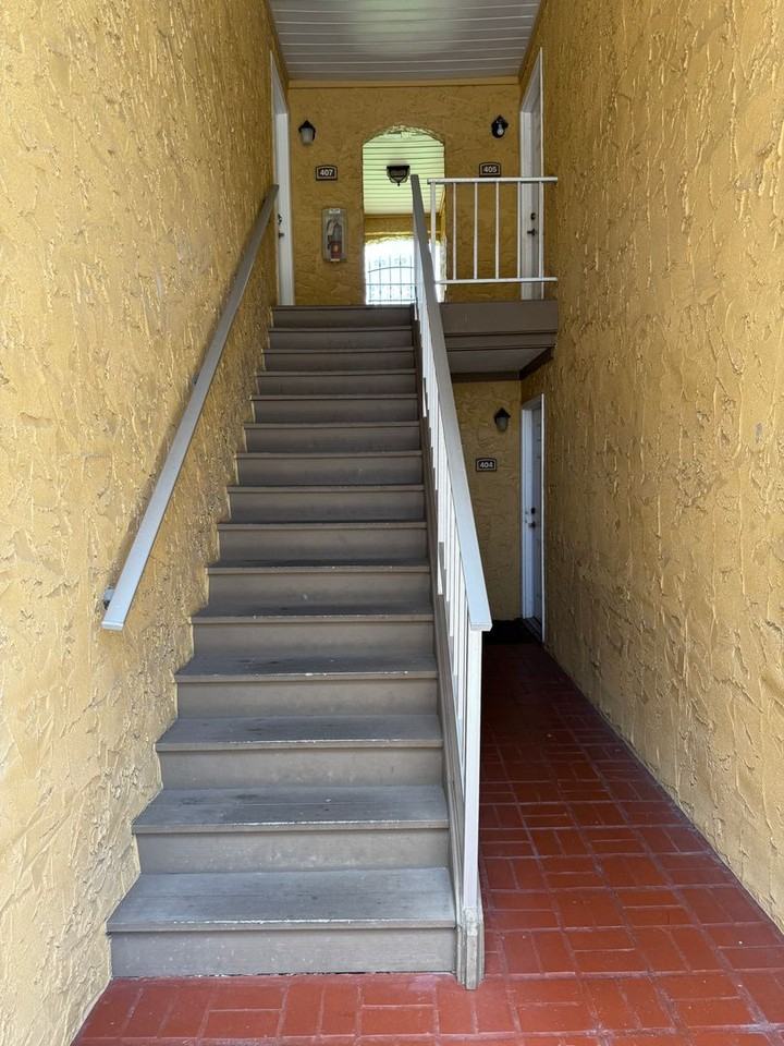 1869 Toucan Way - Photo 2 of 18