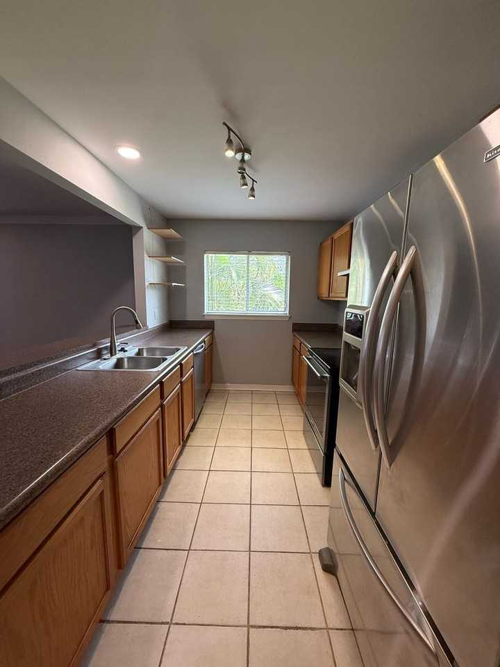 1869 Toucan Way - Photo 6 of 18