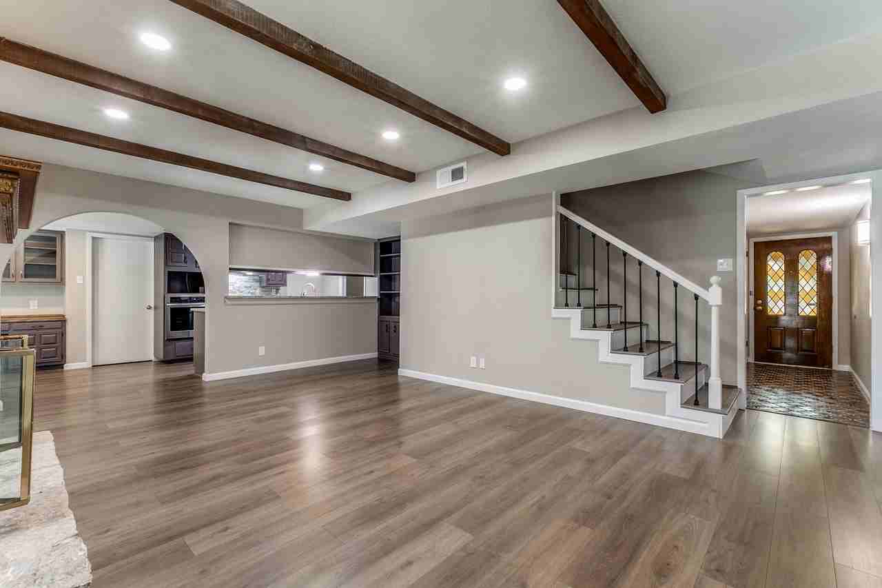 10215 Charter Ridge St - Photo 7 of 25