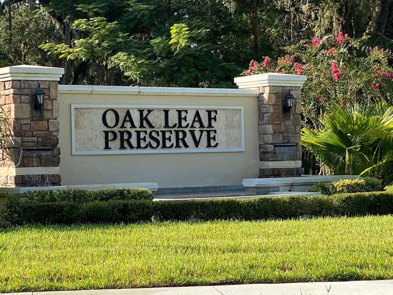 2264 Lake Preserve Cir - Photo 2 of 29