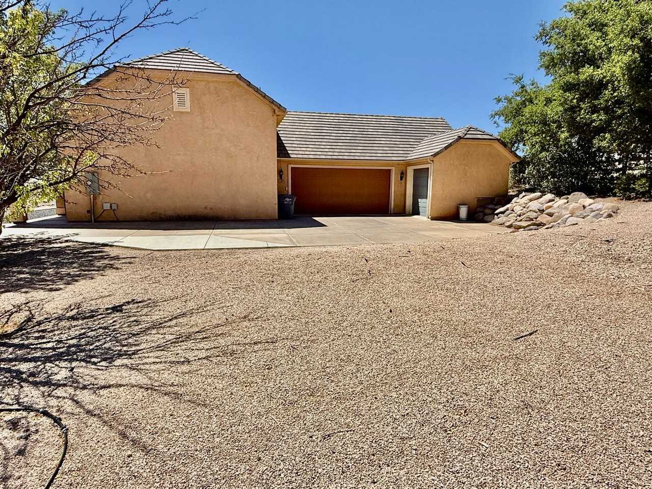 1425 S Staghorn - Photo 6 of 38