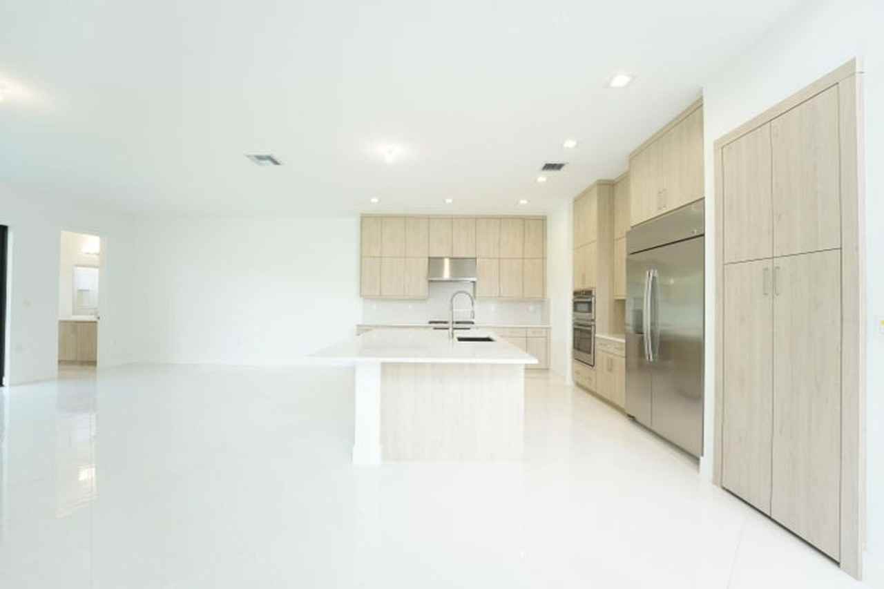 9099 Silver Marsh Ln - Photo 5 of 26