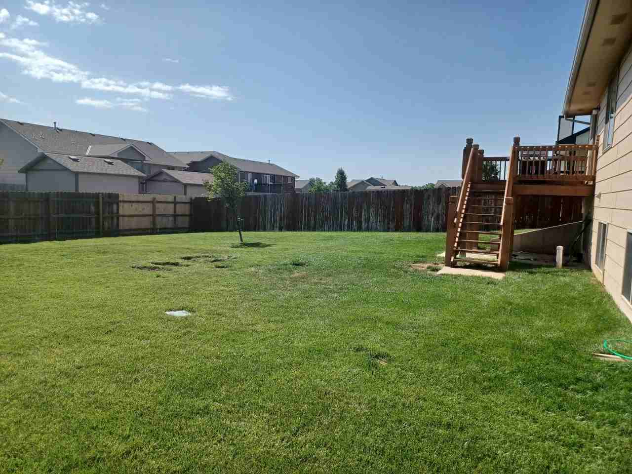 11010 W Hollywood Ct - Photo 2 of 22