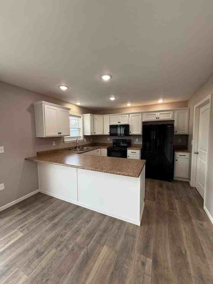 185 Bald Cypress Ct - Photo 5 of 33