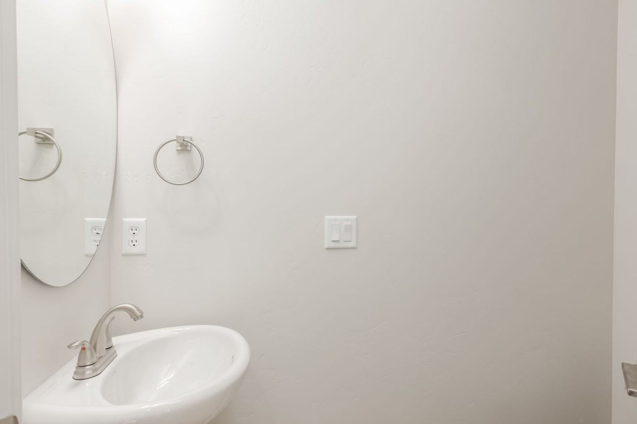 2023 W 380 S - Photo 6 of 25