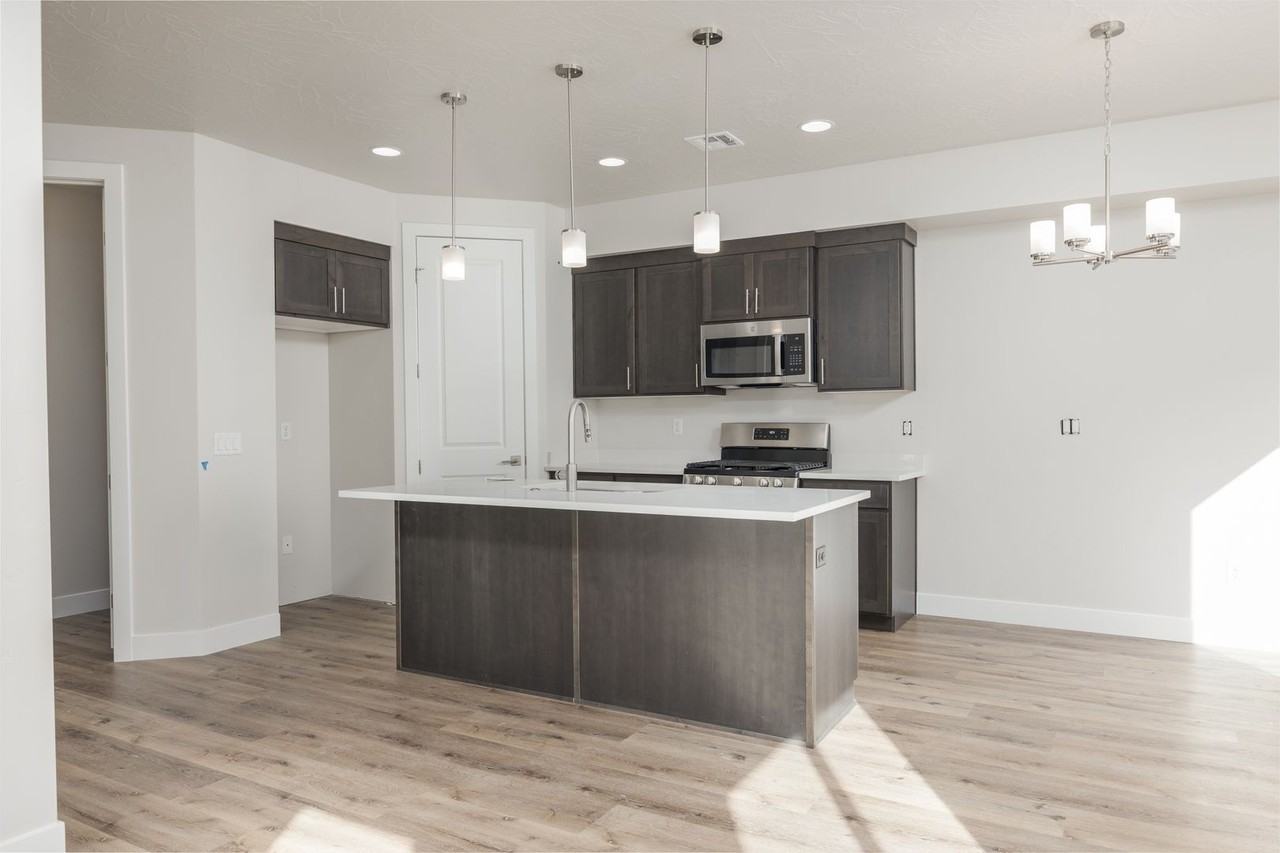2023 W 380 S - Photo 7 of 25