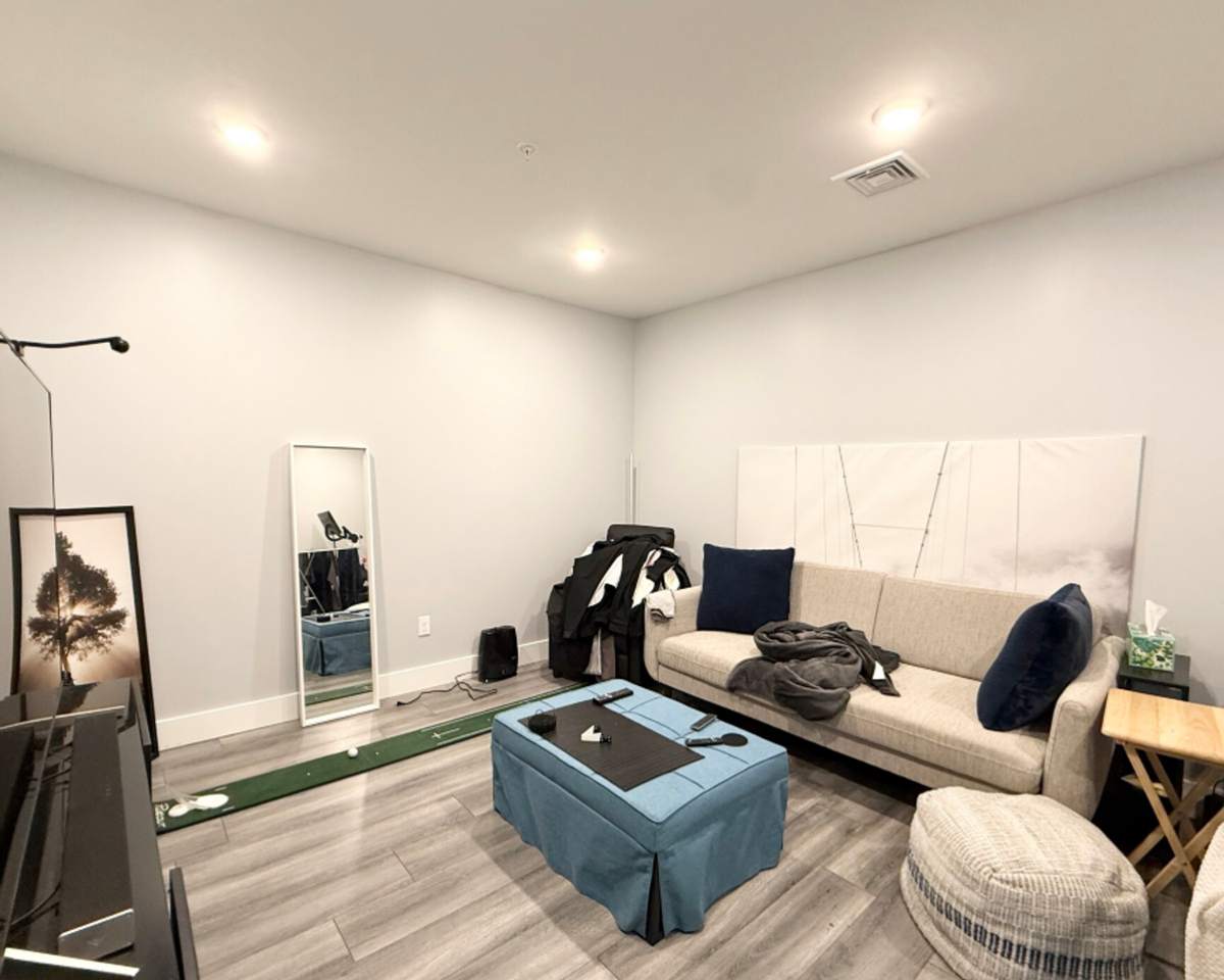 50 W 5th St - Photo 2 of 5