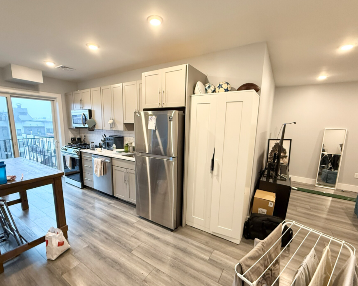 50 W 5th St - Photo 4 of 5