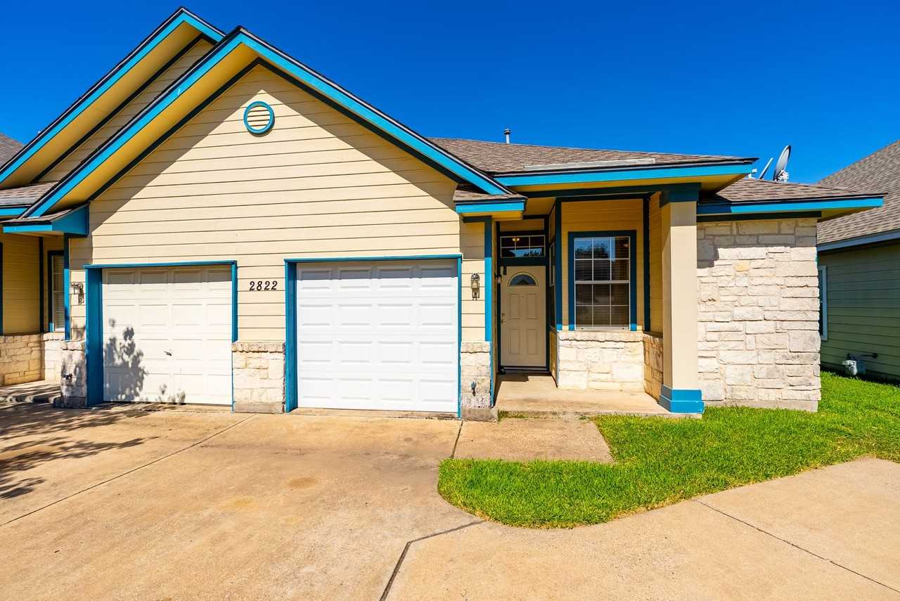 2822 Southampton Way #A - Photo 3 of 20