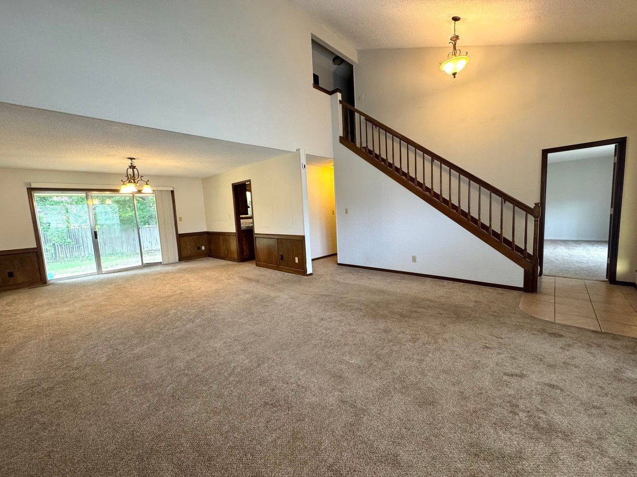 7148 S Canton Ave - Photo 3 of 31