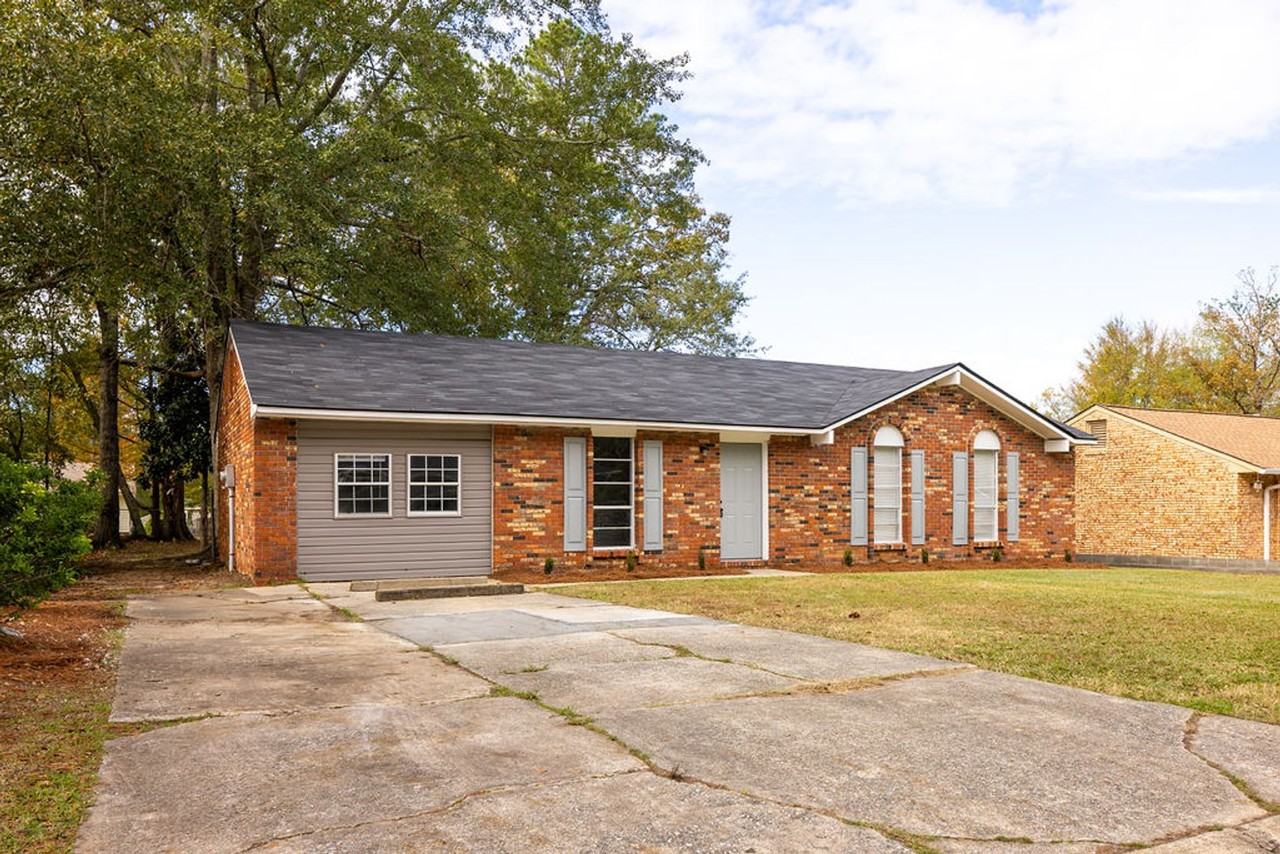 2855 Viking Dr - Photo 2 of 22