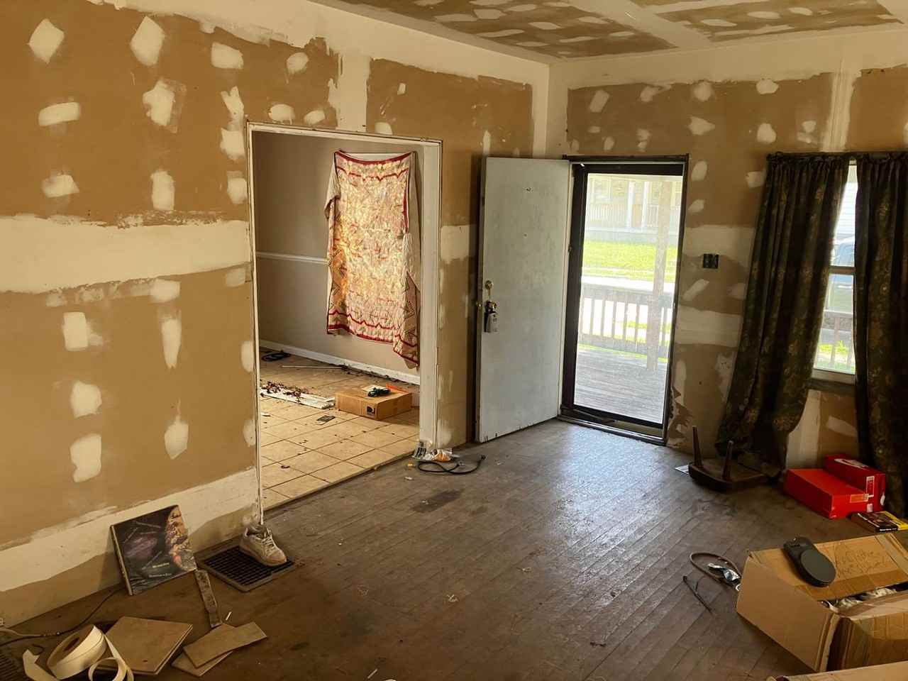 65 E Maplewood Ave - Photo 5 of 20