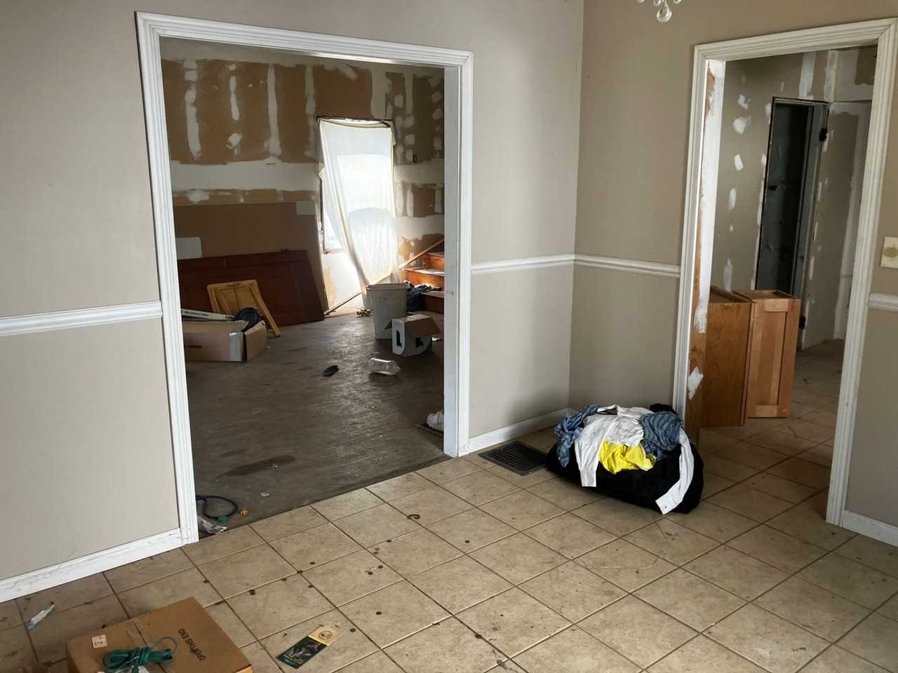 65 E Maplewood Ave - Photo 6 of 20