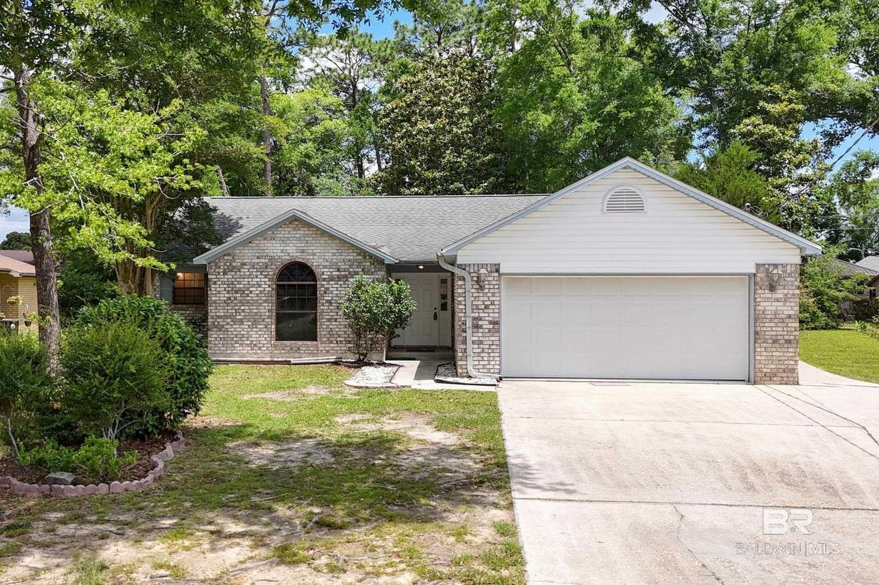 2776 Santa Rosa Cir - Photo 3 of 38