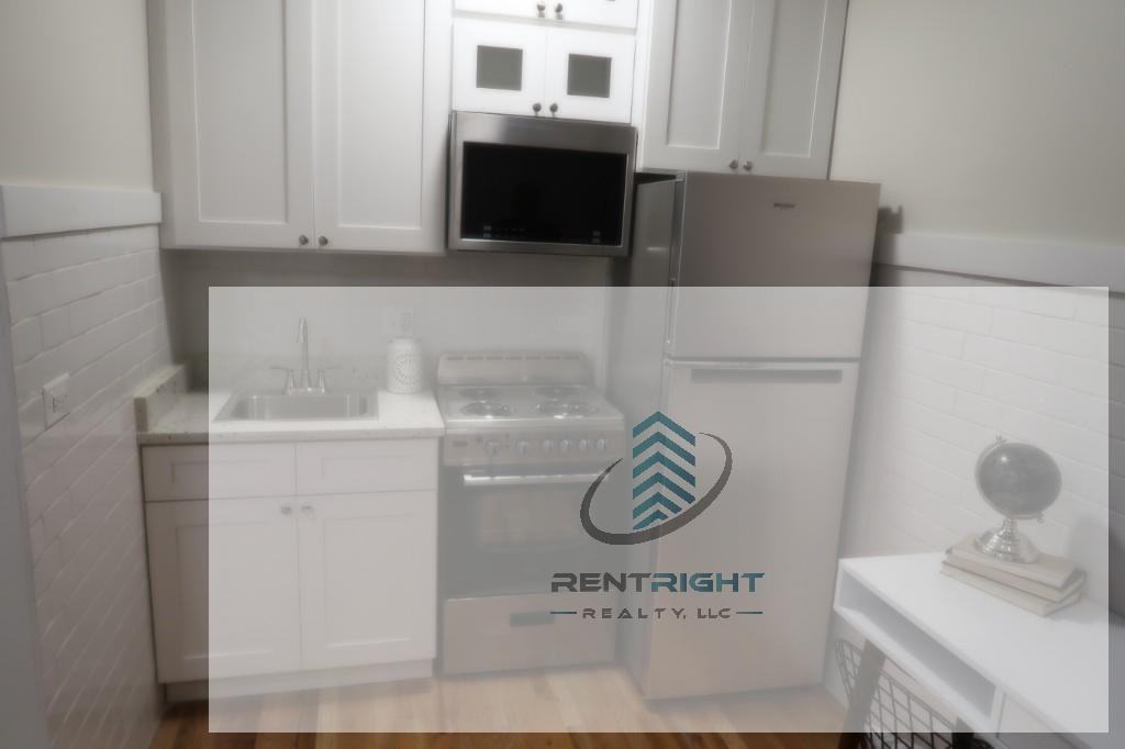 4526 N Sheridan Rd #118 - Photo 2 of 20