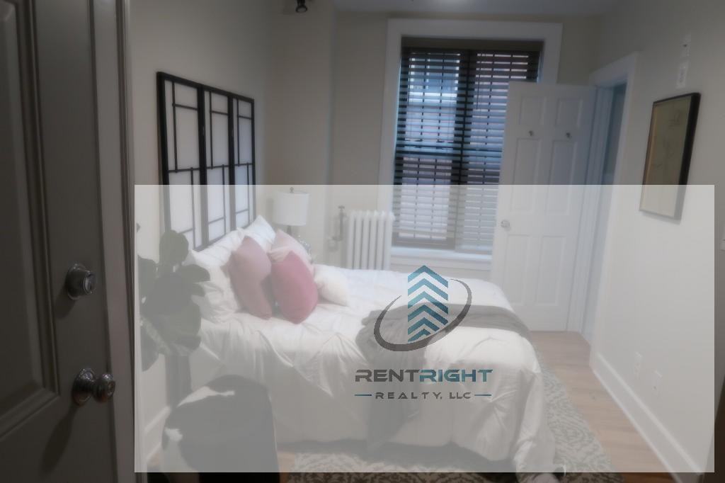 4526 N Sheridan Rd #118 - Photo 3 of 20